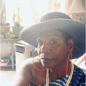 Meet your Posher, Ronda